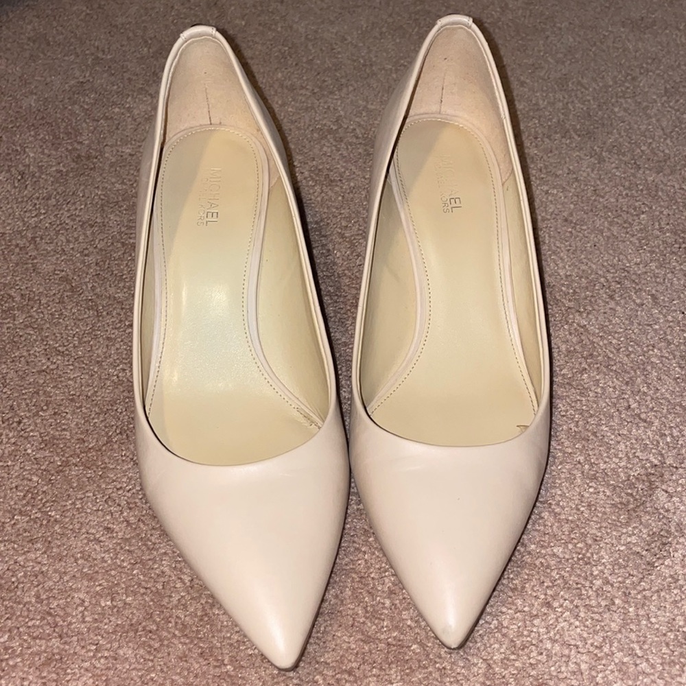 MICHAEL Michael Kors Flex Kitten Heel Pump 7.5 Beige